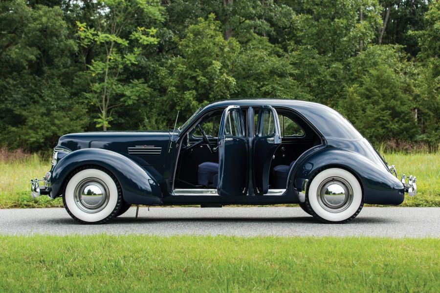  Graham Model 113 Custom Hollywood Supercharged Sedan 1941 года  (фото 11 из 53)